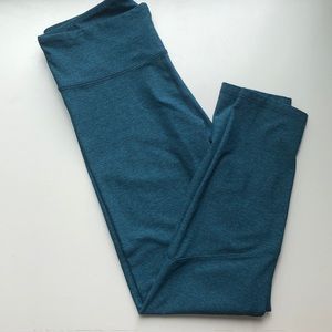 Like new. Size L teal yoga pants